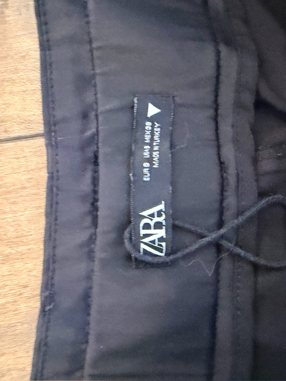 ZARA Black woman satin cargo pants - Picture 2 of 4